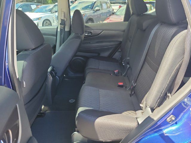 Used 2019 Nissan Rogue S w/ Special Edition Package FWD image 12