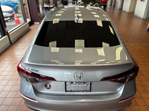 Used 2025 Honda Civic Sport image 13