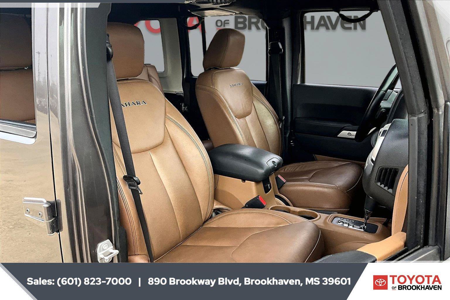 Used 2016 Jeep Wrangler Unlimited Sahara AWD/4WD image 6