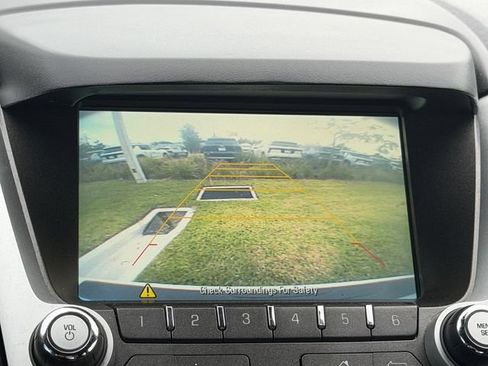 Used 2017 Chevrolet Equinox LS FWD image 25