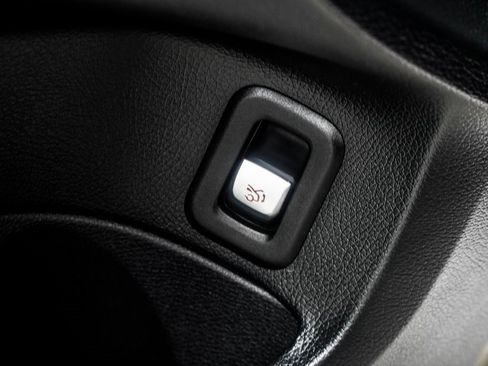 Used 2020 Mercedes-Benz C 300 4MATIC Sedan w/ AMG Line image 44