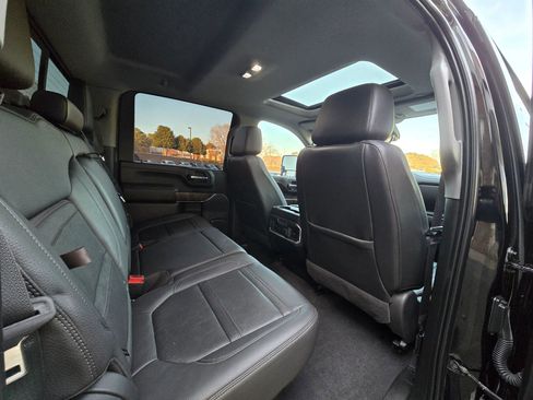 Used 2020 GMC Sierra 2500 Denali w/ Denali Ultimate Package image 16