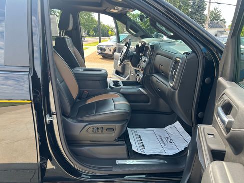 Used 2021 Chevrolet Silverado 2500 LTZ w/ Carhartt Edition AWD/4WD image 29