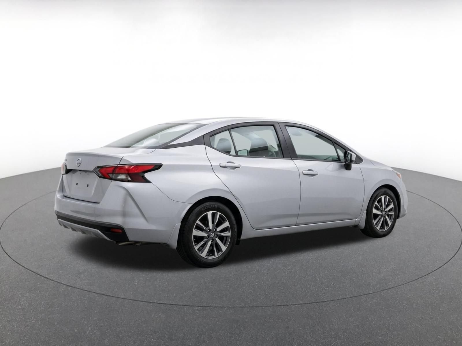 Used 2025 Nissan Versa SV FWD image 10