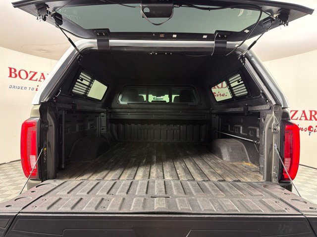 Used 2022 GMC Sierra 3500 Denali AWD/4WD image 16