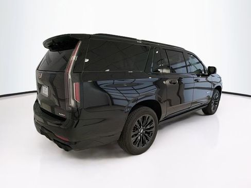 Used 2024 Cadillac Escalade ESV V w/ LPO, ONYX Package image 6