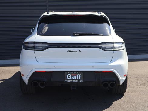 Certified 2024 Porsche Macan S AWD/4WD image 11