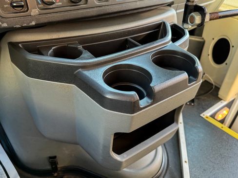 Used 2011 Ford E-350 and Econoline 350 Extended Super Duty w/ PWR Group image 31