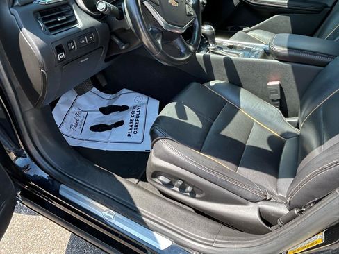 Used 2019 Chevrolet Impala Premier FWD image 10