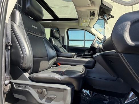 Used 2025 Ford Expedition Platinum AWD/4WD image 20