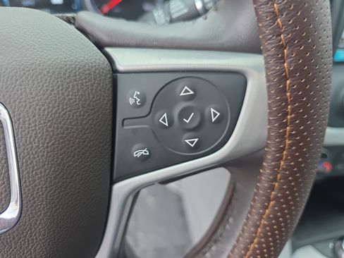 Used 2019 GMC Acadia SLT image 32