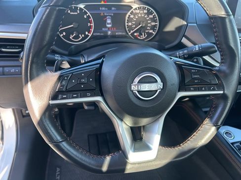 Used 2024 Nissan Altima 2.5 SR image 19
