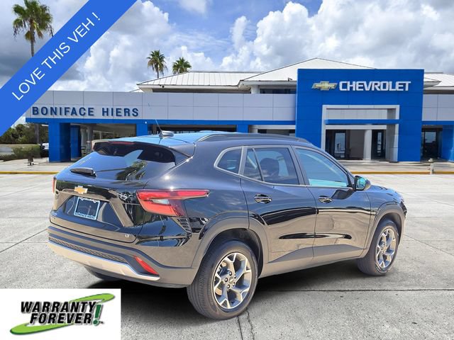 Used 2025 Chevrolet Trax LT w/ LT Convenience Package FWD image 4