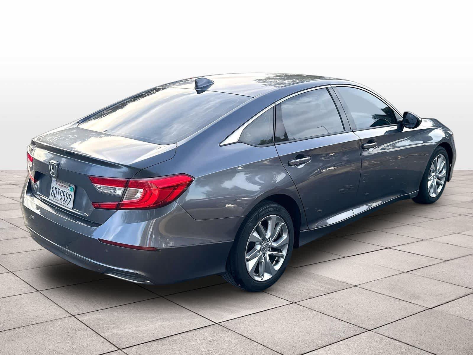 Used 2018 Honda Accord LX image 9