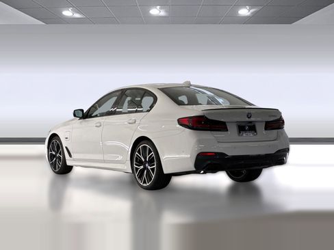 Certified 2023 BMW 530e w/ M Sport Package image 3