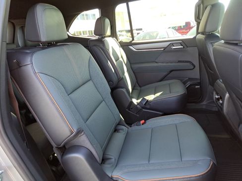 New 2026 GMC Acadia AT4 w/ Luxury Package image 29