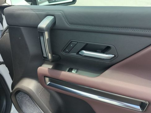 New 2026 GMC Hummer EV SUV AWD/4WD image 32