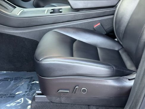 Used 2023 Tesla Model Y Long Range AWD/4WD image 12