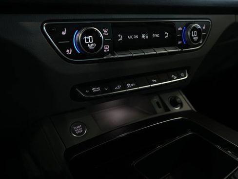 Used 2024 Audi Q5 e Premium Plus image 25