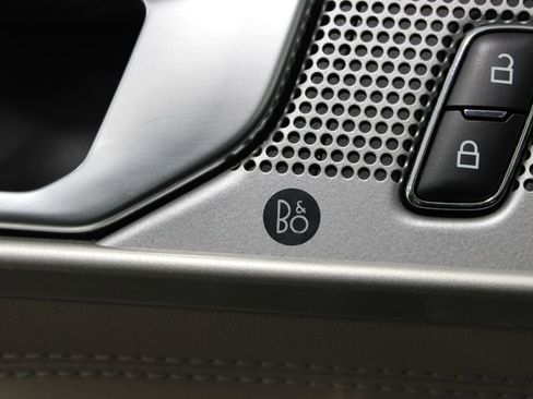 Used 2023 Ford Explorer Limited image 51