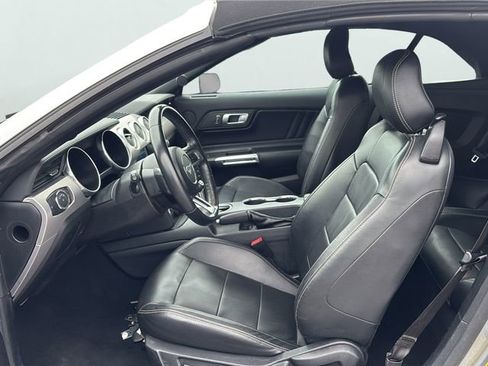 Used 2022 Ford Mustang Premium RWD image 18