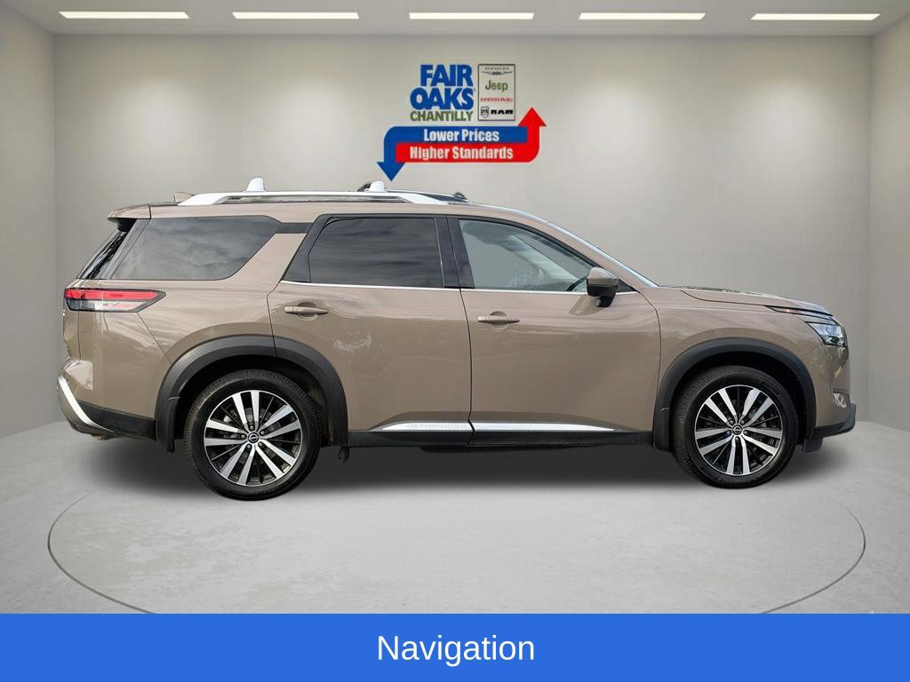 Used 2023 Nissan Pathfinder Platinum AWD/4WD image 7
