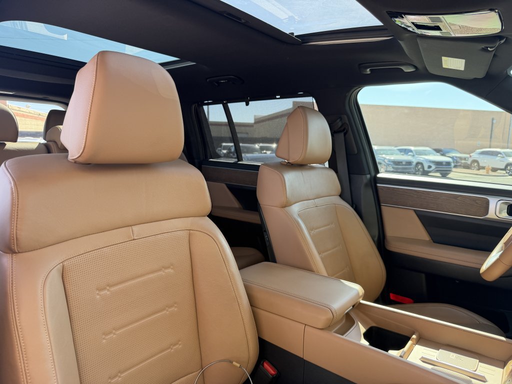 Used 2025 Hyundai Santa Fe Limited FWD image 45