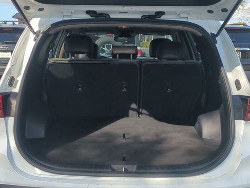 Used 2021 Hyundai Santa Fe SE image 14
