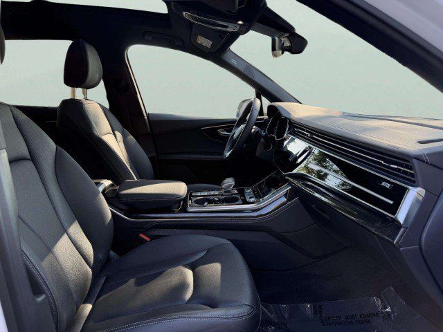 Certified 2025 Audi Q7 3.0T Premium Plus w/ Premium Plus Package AWD/4WD image 32