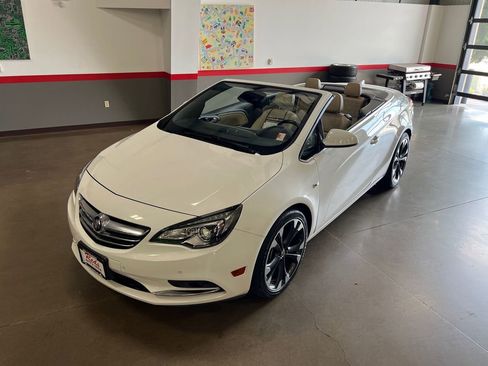Used 2019 Buick Cascada Premium image 17