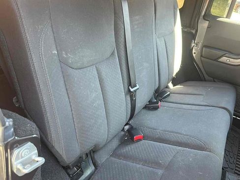 Used 2018 Jeep Wrangler Unlimited Sport S image 18