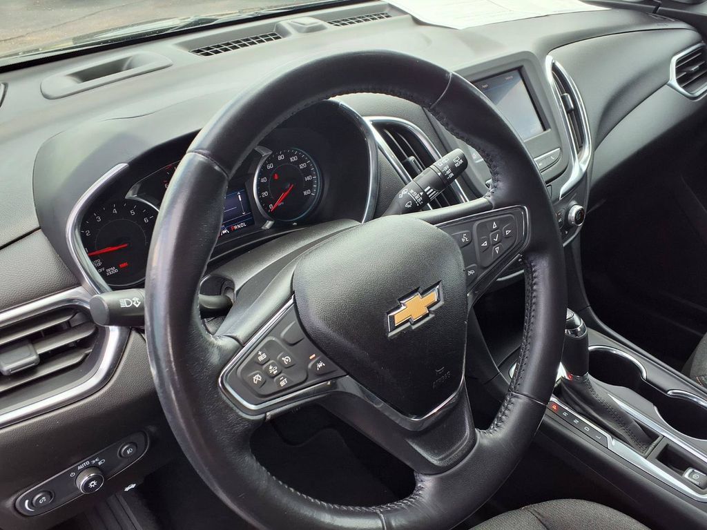 Used 2020 Chevrolet Equinox LT FWD image 17