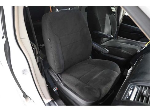 Used 2012 Dodge Grand Caravan Crew FWD image 16