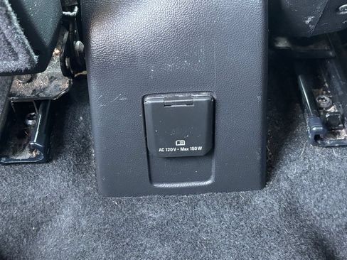 Used 2021 Chevrolet Trax LT w/ LT Convenience Package FWD image 20