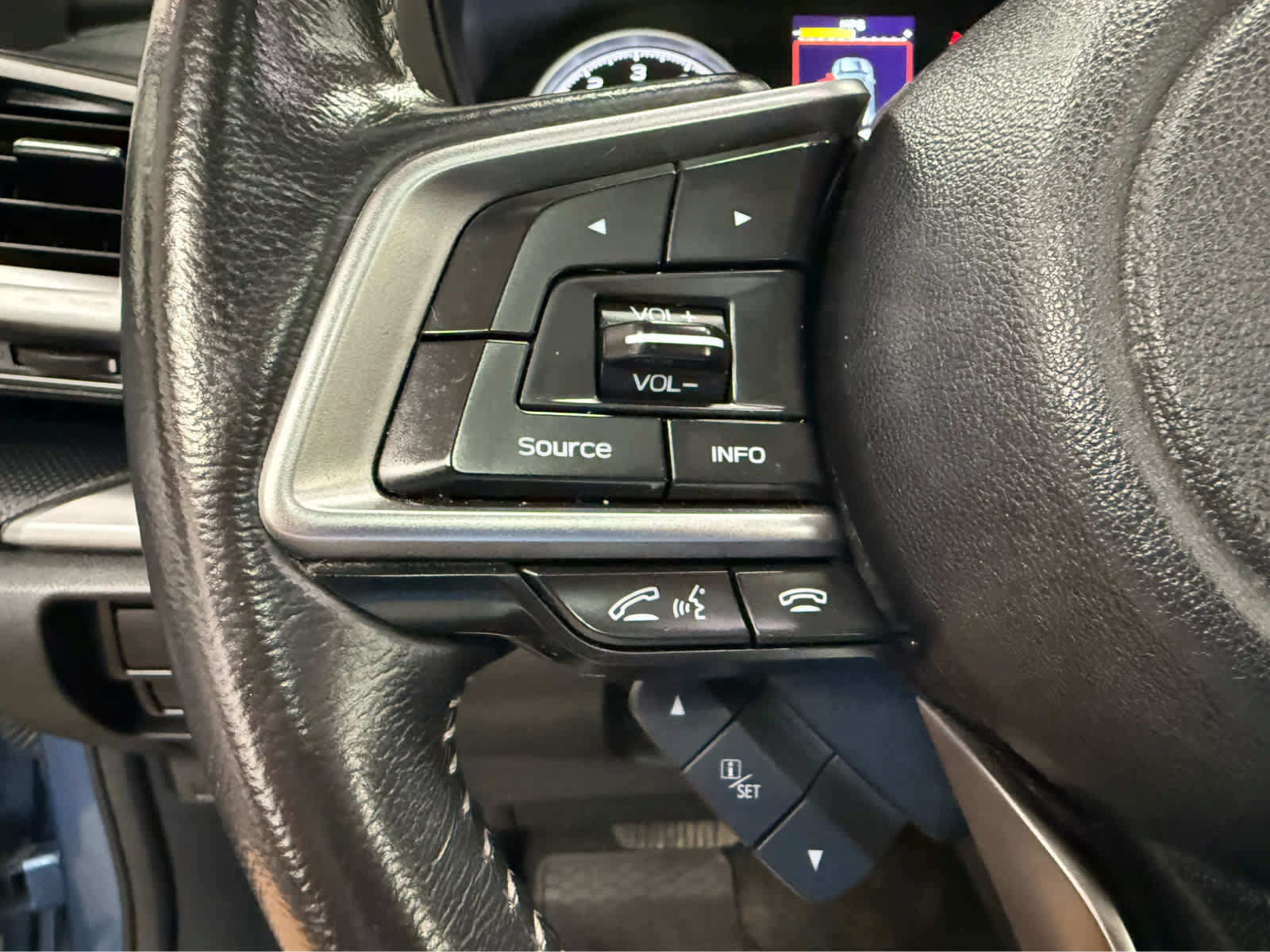 Used 2023 Subaru Forester Premium AWD/4WD image 10