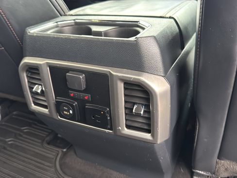 Used 2022 Ford F250 Platinum w/ FX4 Off-Road Package AWD/4WD image 25
