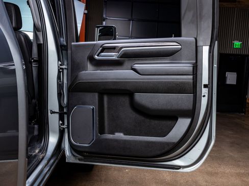 Used 2024 Chevrolet Silverado 2500 LTZ w/ LTZ Convenience Package image 38