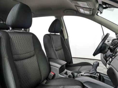 Used 2020 Nissan Rogue S w/ Special Edition Package FWD image 20