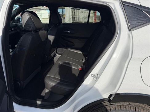 New 2026 Buick Envista Sport Touring image 7