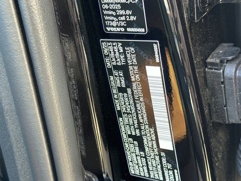 New 2025 Volvo EX30 Plus w/ Protection Package Premier image 34