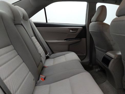 Used 2016 Toyota Camry LE FWD image 19