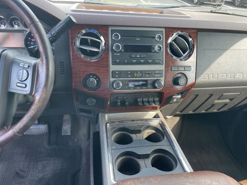 Used 2011 Ford F450 King Ranch w/ King Ranch w/Chrome Pkg image 14