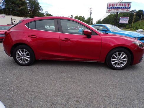 Used 2014 MAZDA MAZDA3 i Touring w/ Technology Package FWD image 10