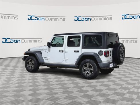Used 2018 Jeep Wrangler Unlimited Sport S image 7