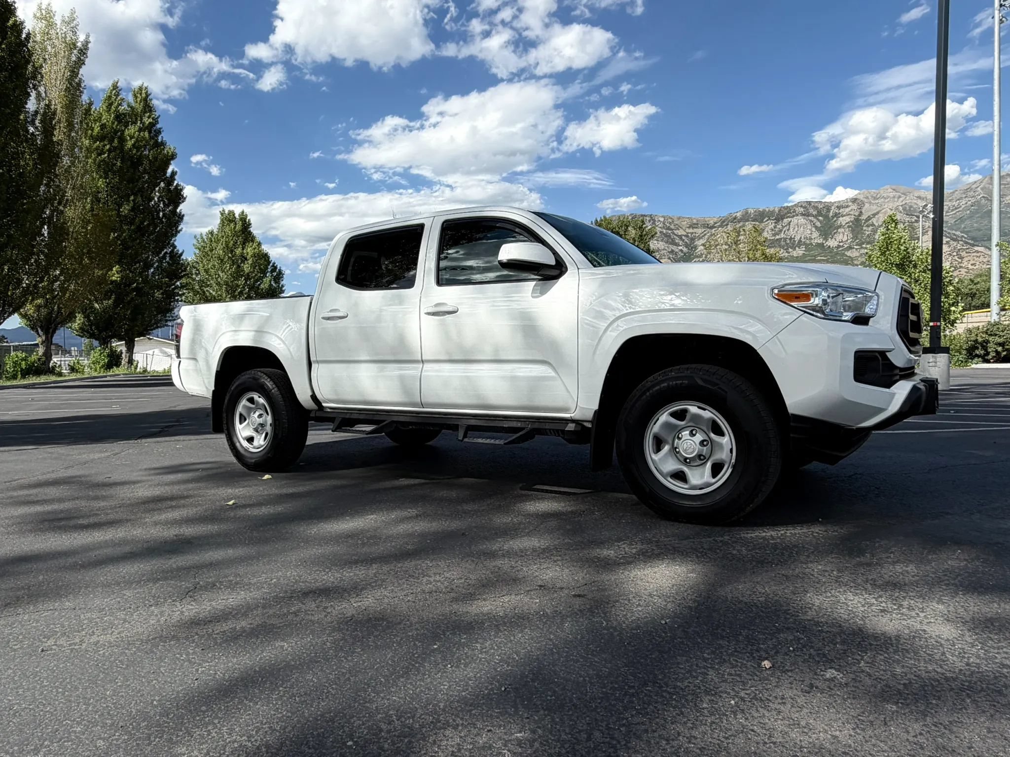Used 2021 Toyota Tacoma SR AWD/4WD image 3