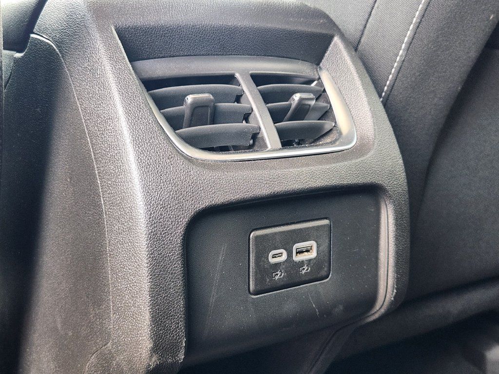 Used 2025 Chevrolet Blazer LT FWD image 28