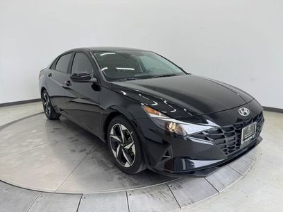 Used 2023 Hyundai Elantra SEL w/ Convenience Package
