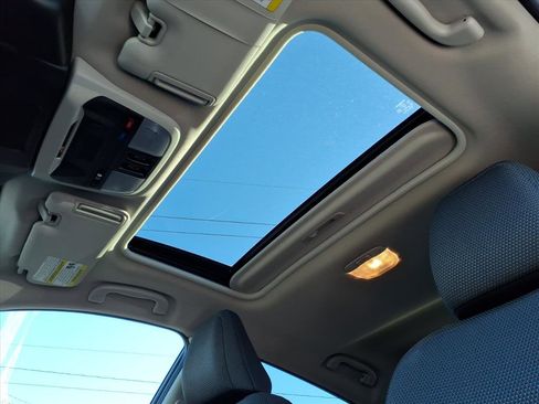 Certified 2024 Subaru Crosstrek 2.0i Premium image 3