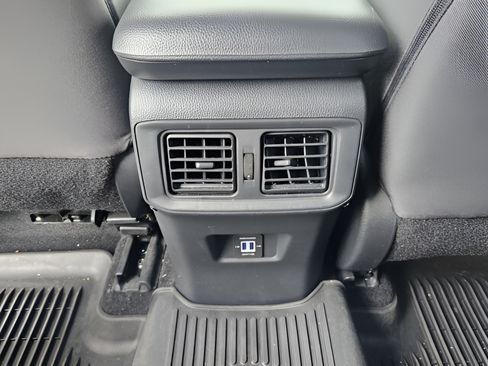 Certified 2023 Toyota RAV4 LE AWD/4WD image 10