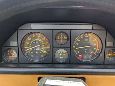 Used 1989 Ferrari Mondial Cabriolet image 16